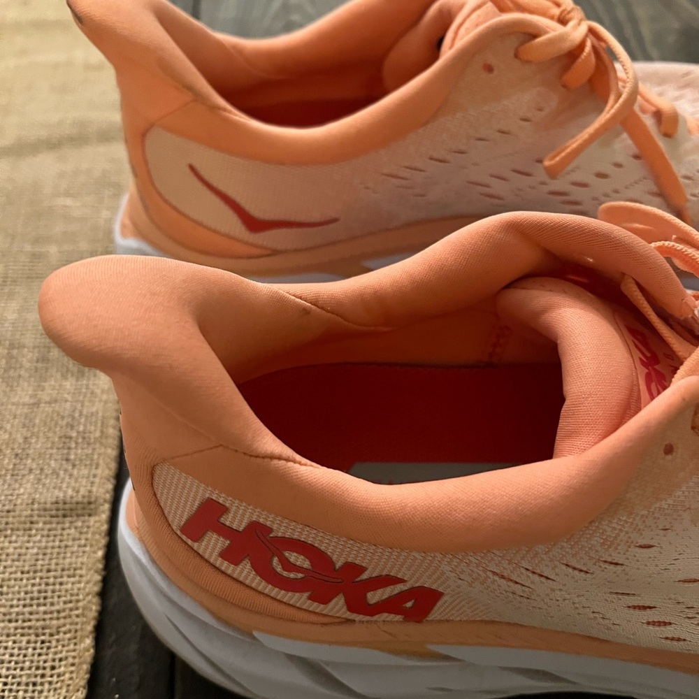Hoka Clifton 8 Worn twice!